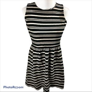 Madewell textured sleeveless striped dress black and cream sz Small